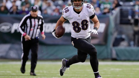 Ravens release TE Dennis Pitta after third hip injury